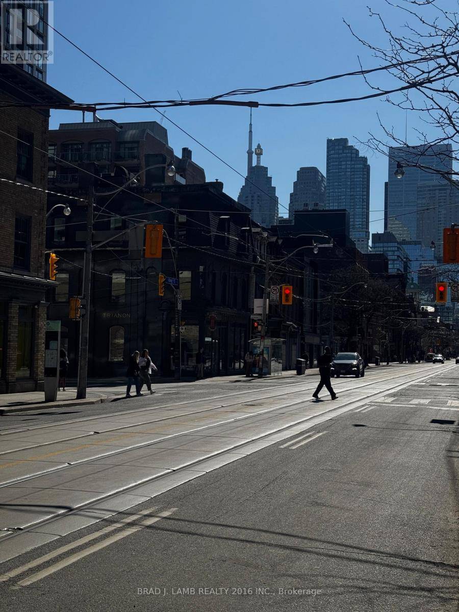 Toronto (moss Park), ON M5A4T6,259 KING STREET E