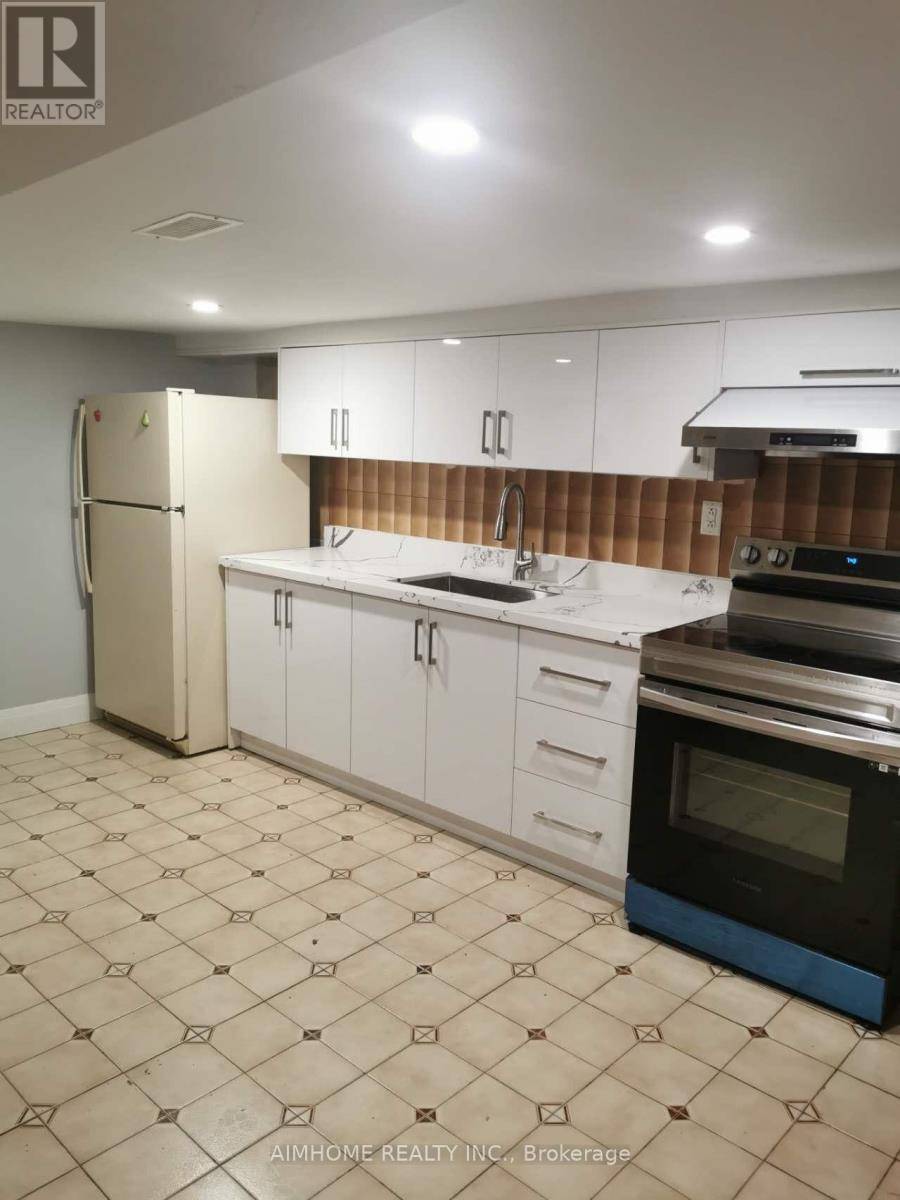 Toronto (trinity-bellwoods), ON M6J1L2,BASEMENT APT - 44 ROBINSON STREET