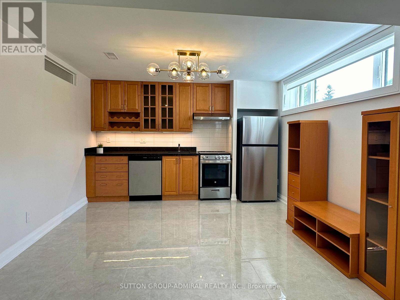 Toronto (bridle Path-sunnybrook-york Mills), ON M4N1T4,266 Lawrence AVE East #Lower