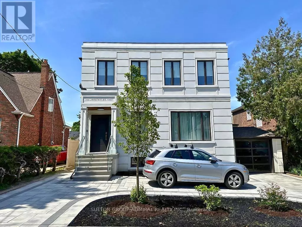 Toronto (bridle Path-sunnybrook-york Mills), ON M4N1T4,266 Lawrence AVE East #Upper