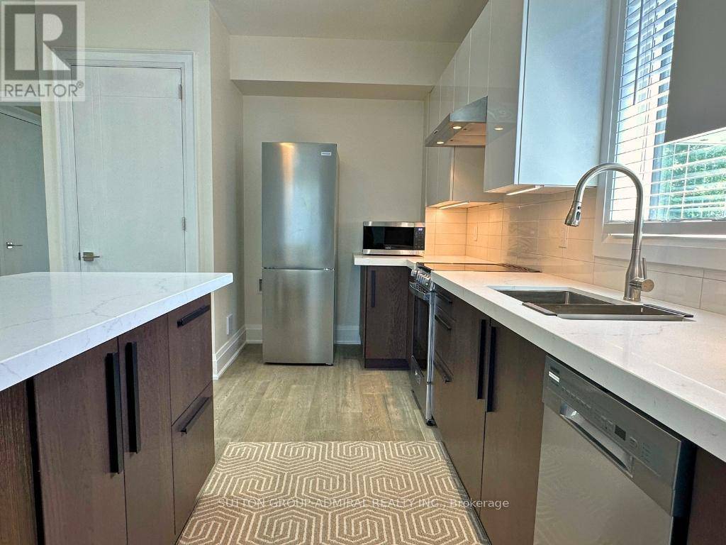 Toronto (bridle Path-sunnybrook-york Mills), ON M4N1T4,266 Lawrence AVE East #Upper