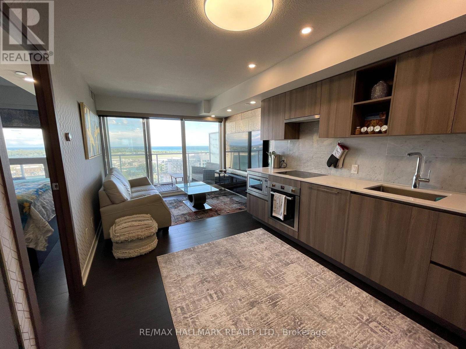 Toronto (waterfront Communities), ON M5V0N1,17 Bathurst ST #2201