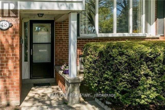Toronto (parkwoods-donalda), ON M3A1M1,48 LIONEL HEIGHTS CRESCENT