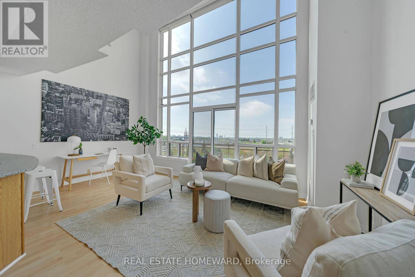 1720 East Eglinton AVE East #812, Toronto (victoria Village), ON M4A2X8