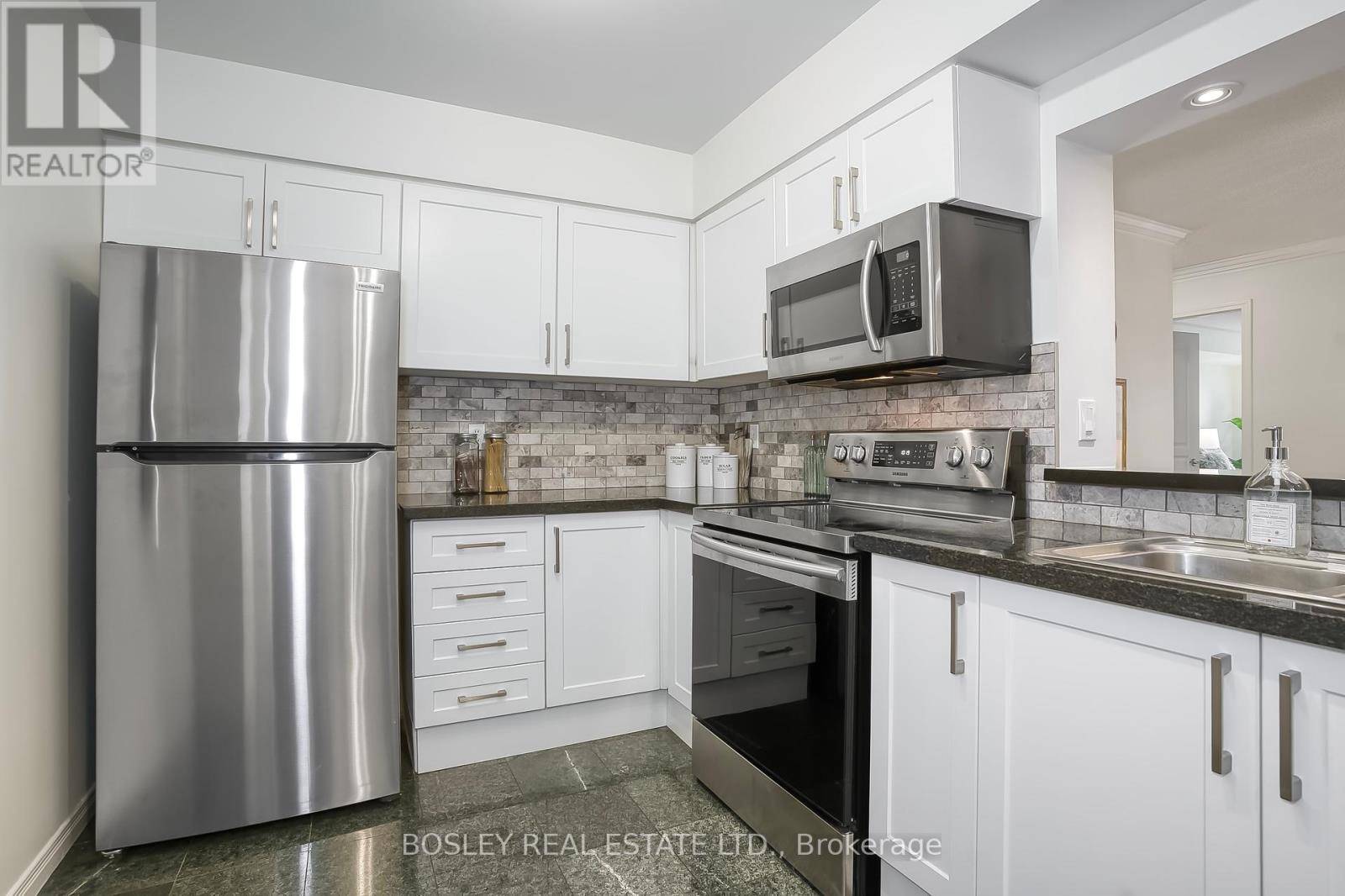 Toronto (willowdale East), ON M2N7G4,51 Harrison Garden BLVD #203