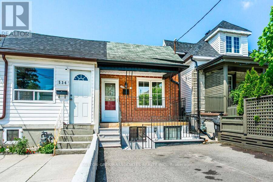 Toronto (oakwood Village), ON M6E3N7,534 A WESTMOUNT AVENUE