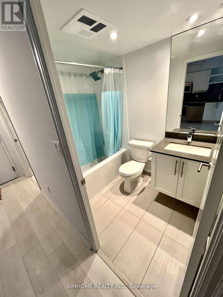 Toronto (moss Park), ON M5A4S3,400 Adelaide ST East #305