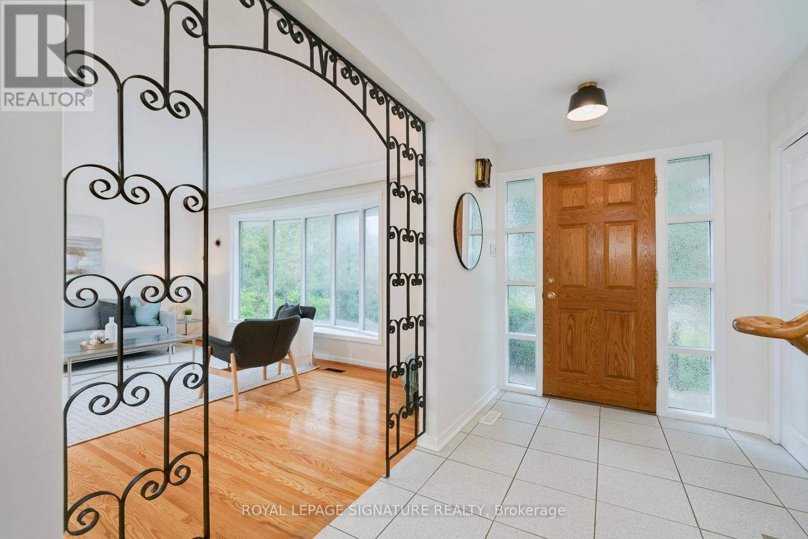 Toronto (don Valley Village), ON M2J2H8,36 LESGAY CRESCENT