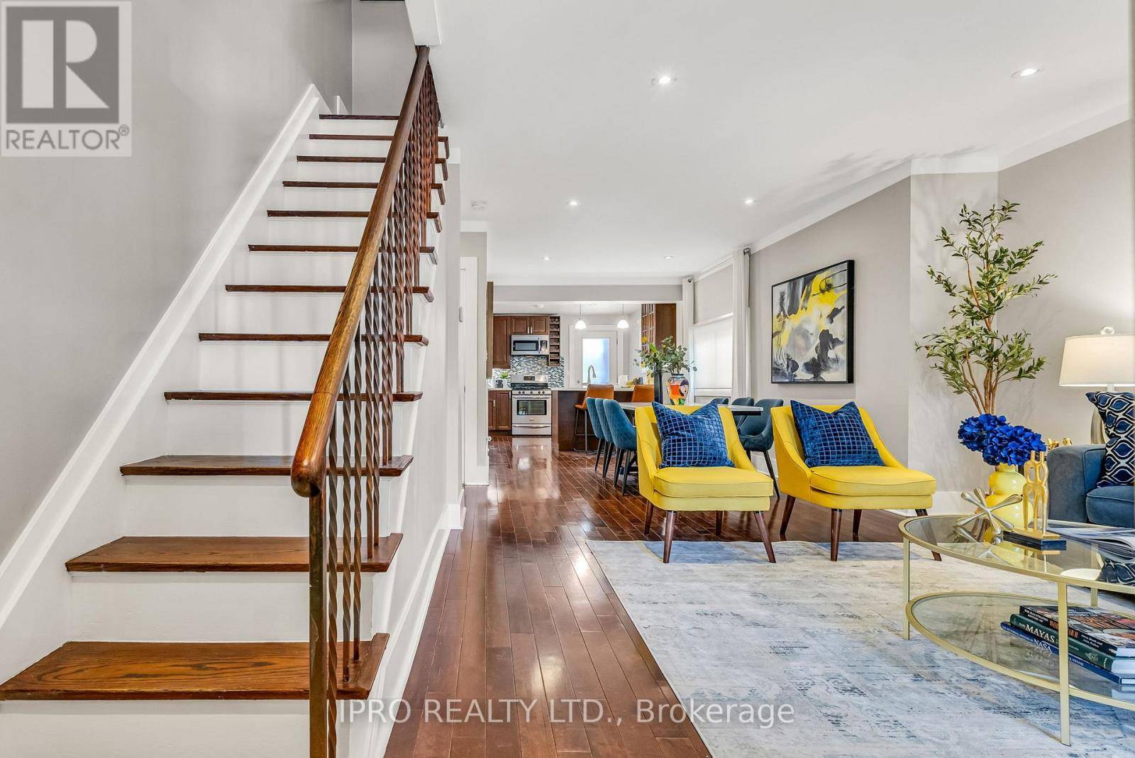 Toronto (annex), ON M5R3B6,264 HOWLAND AVENUE