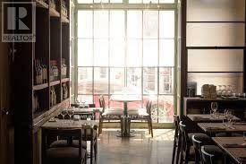 Toronto (little Portugal), ON M6J1J6,1198 QUEEN STREET W