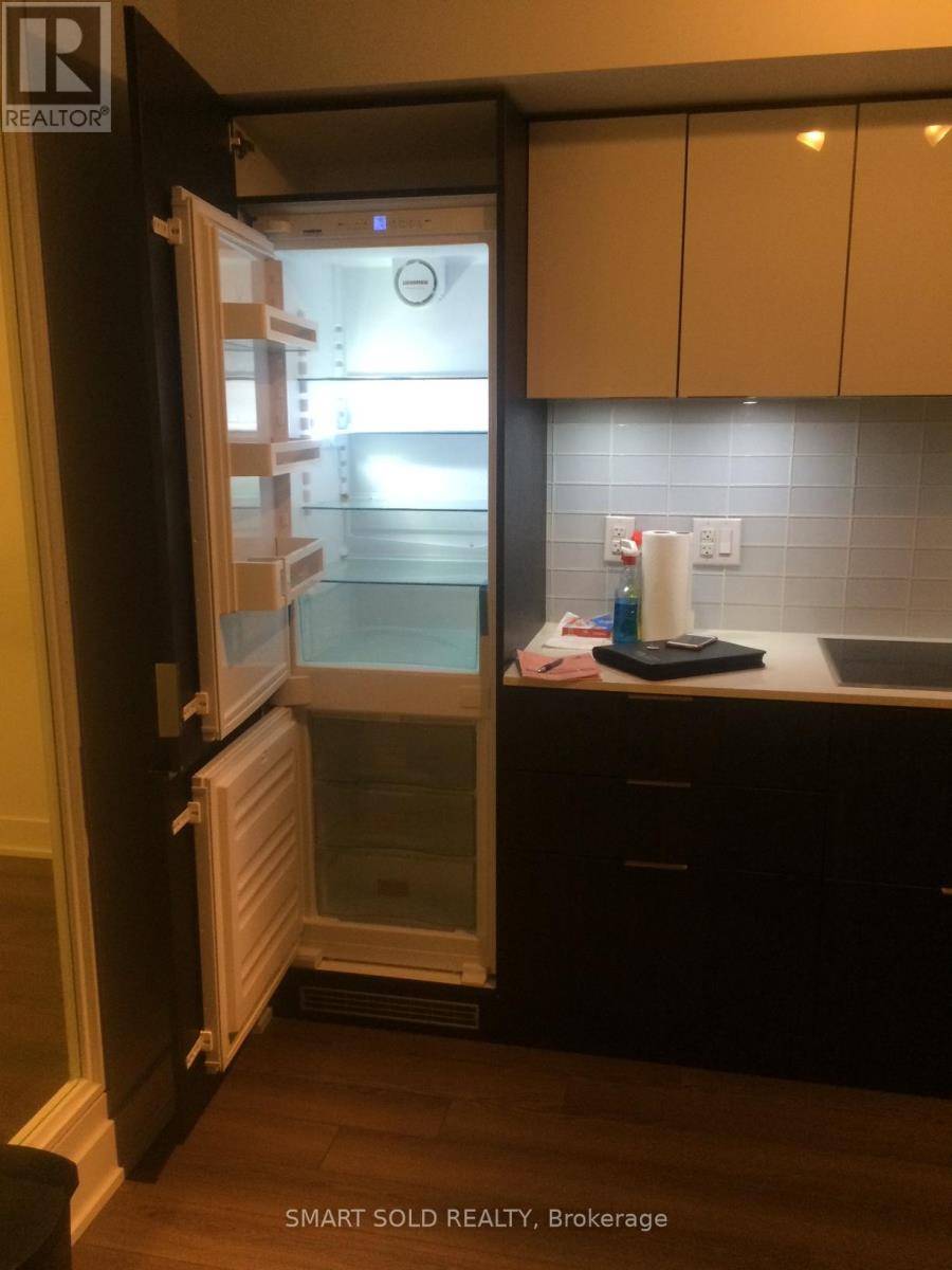 Toronto (waterfront Communities), ON M5V1X2,318 Richmond ST West #713