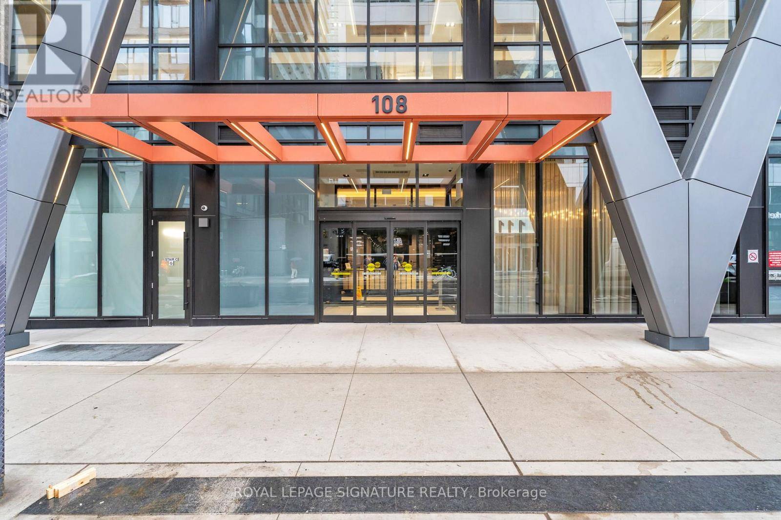 Toronto (waterfront Communities), ON M5V0W2,108 Peter ST East #1523