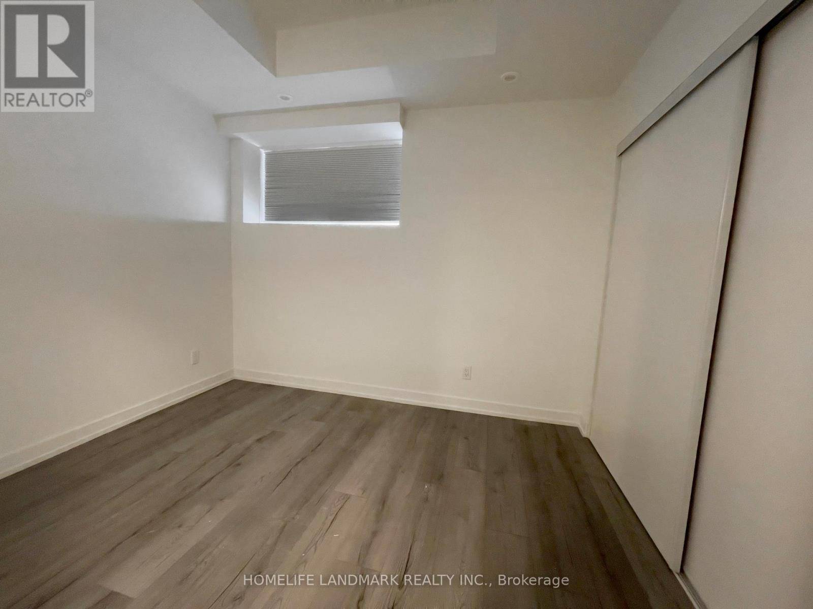 Toronto (newtonbrook East), ON M2N0L3,268 Finch AVE East #19