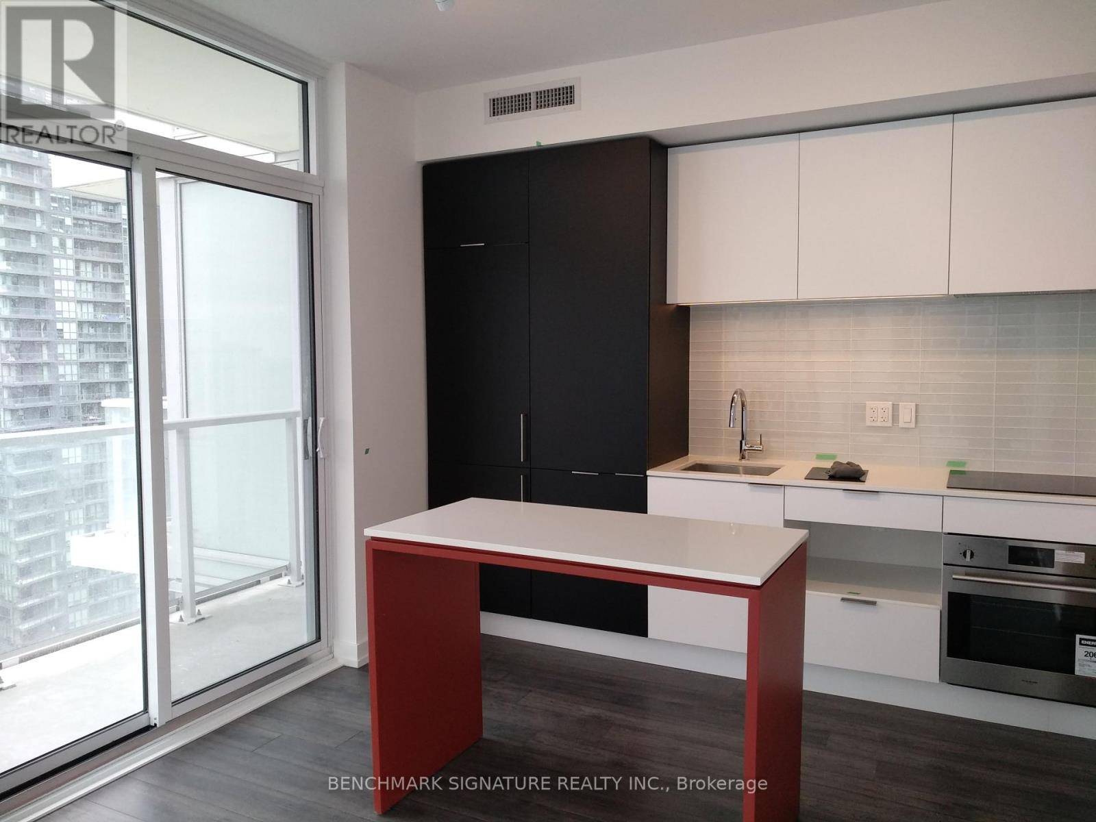 Toronto (yonge-eglinton), ON M4R0A4,33 Helendale AVE #1303