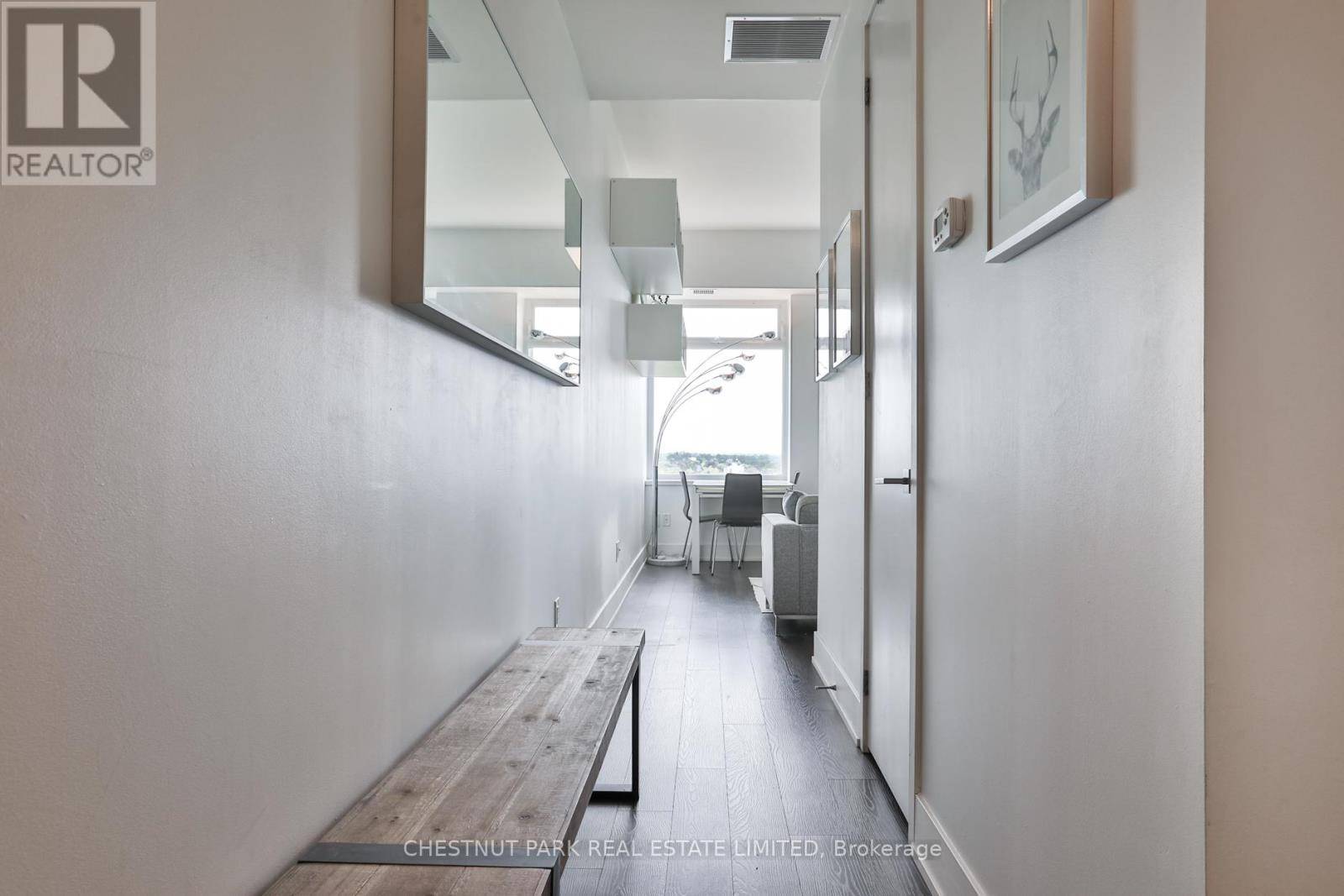 Toronto (yonge-st. Clair), ON M4V1B5,111 St Clair AVE West #1422