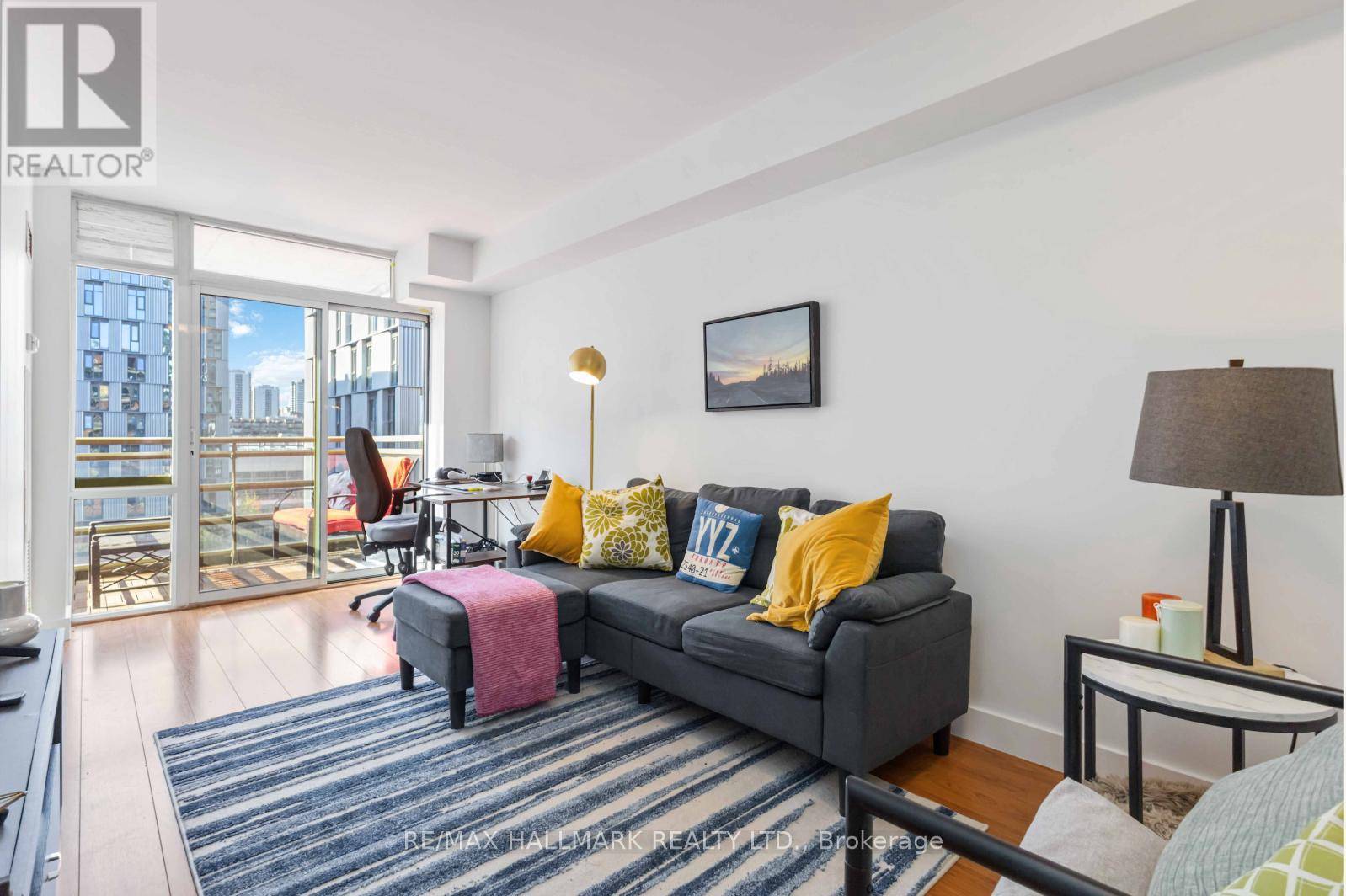 Toronto (waterfront Communities), ON M5A4R1,70 Mill ST #804