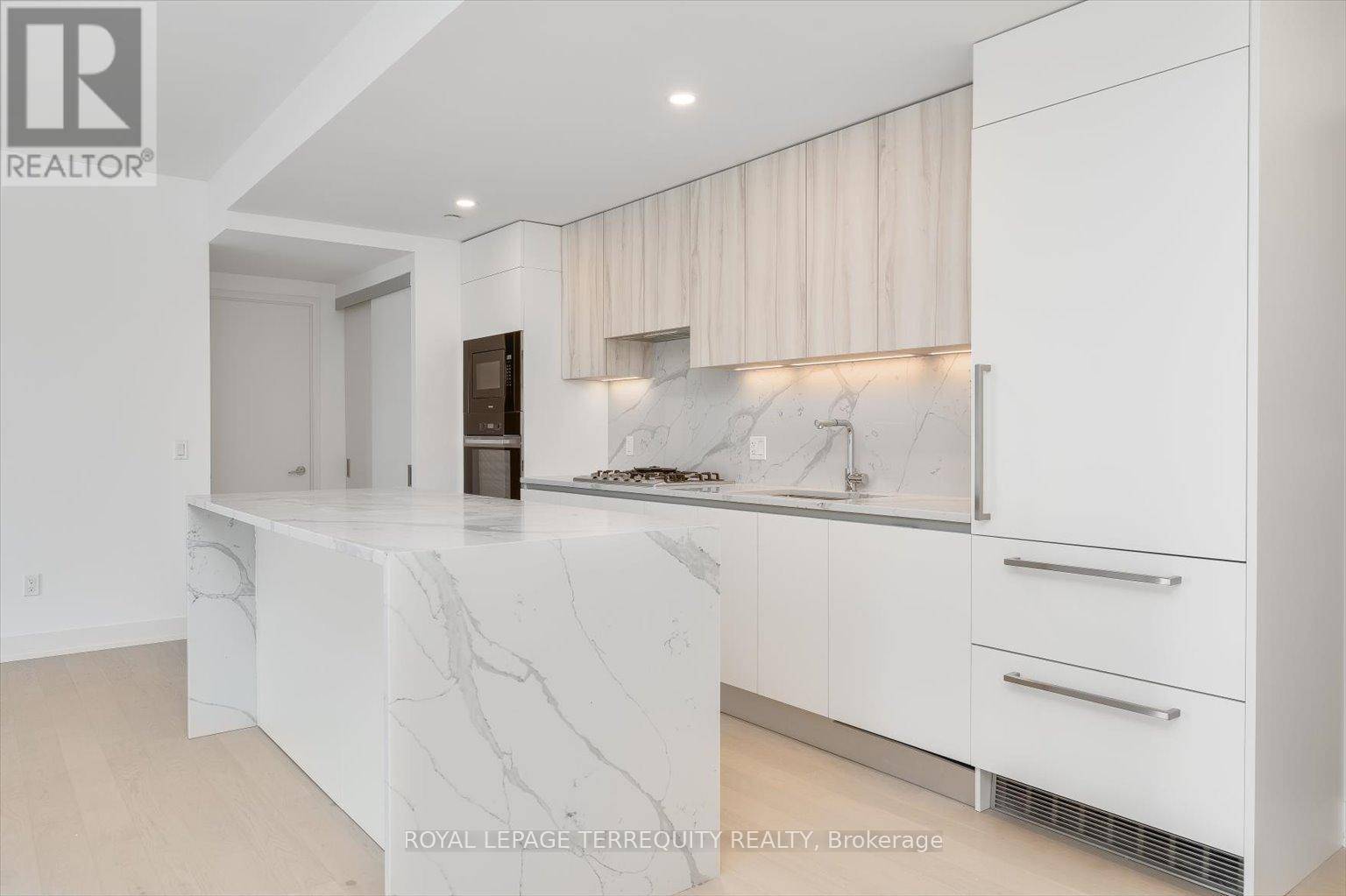 Toronto (mount Pleasant East), ON M4P1Z8,200 Keewatin AVE #309T