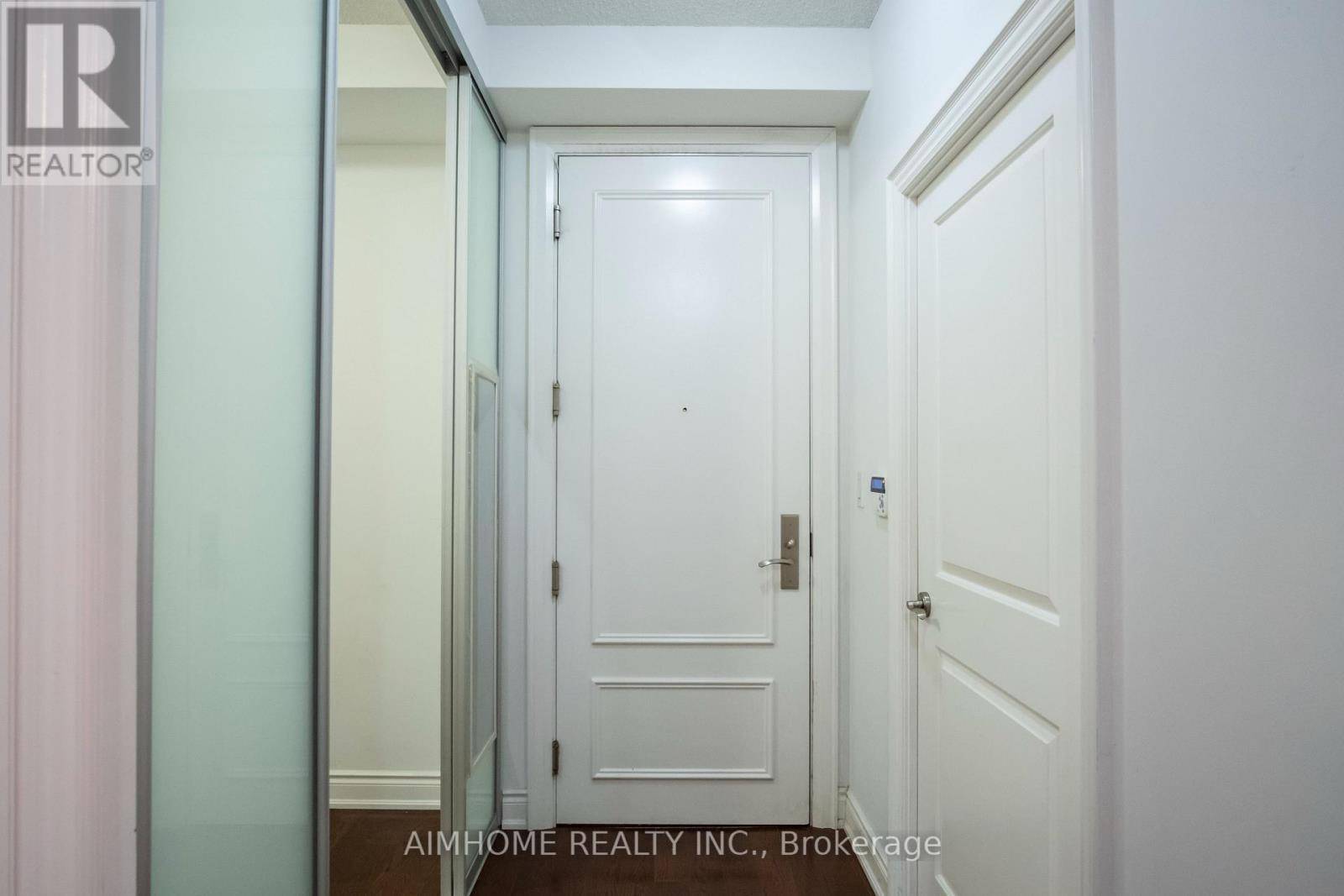 Toronto (don Valley Village), ON M2J0B1,10 bloorview PL #1110