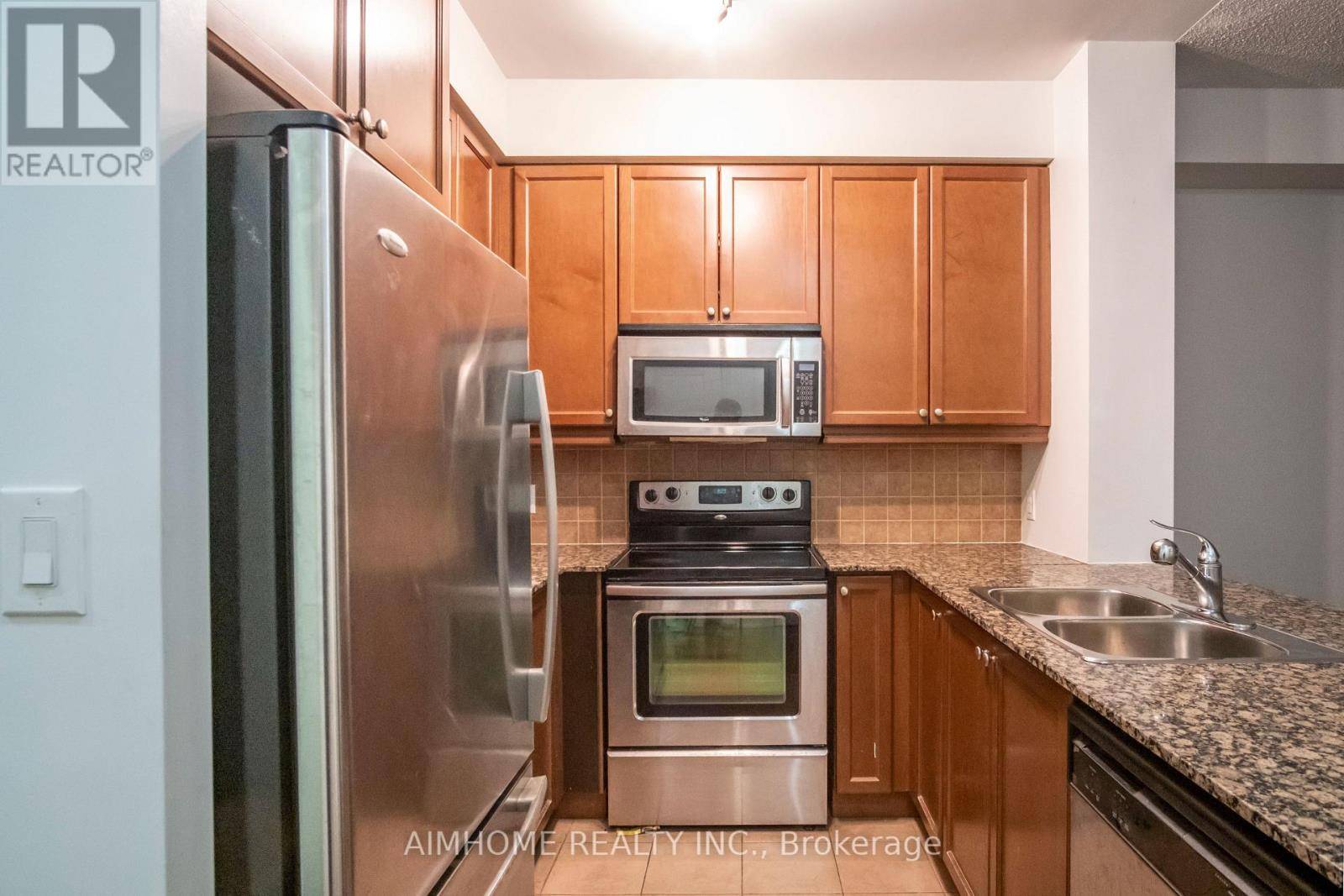 Toronto (don Valley Village), ON M2J0B1,10 bloorview PL #1110