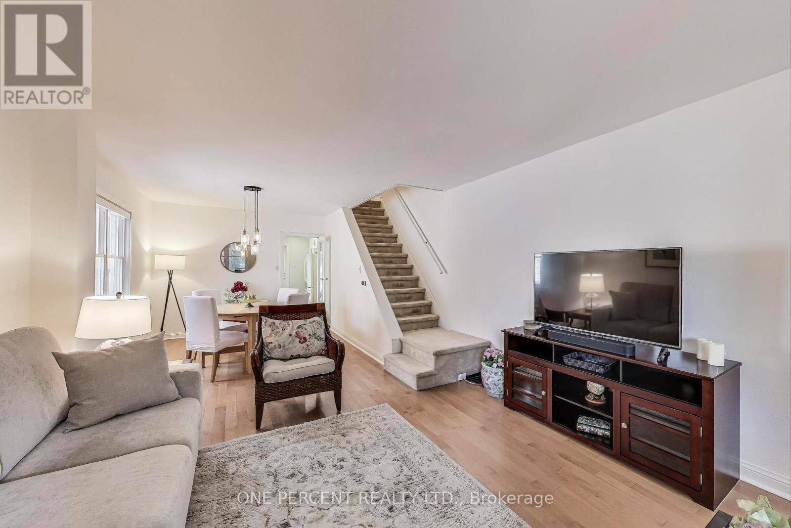Toronto (mount Pleasant East), ON M4S2X2,33 LEMAY ROAD