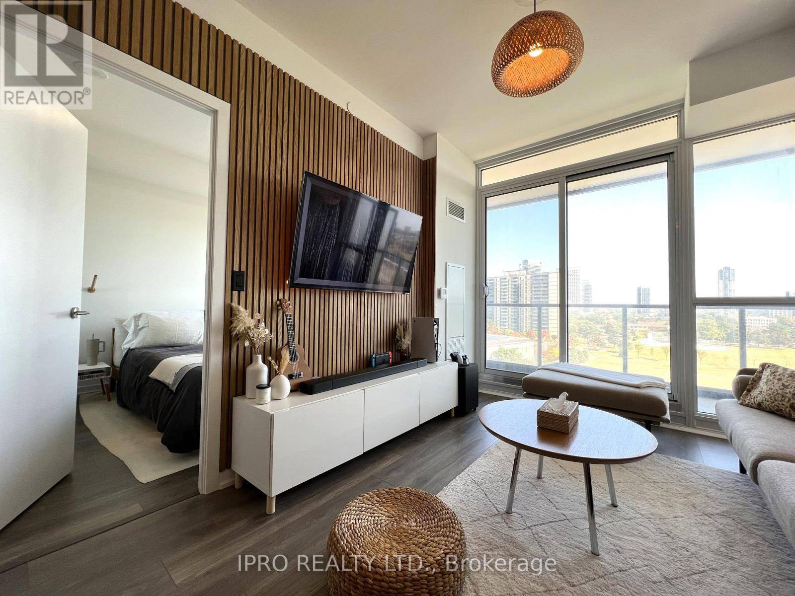 32 Forest Manor RD #706, Toronto (henry Farm), ON M2J0H2