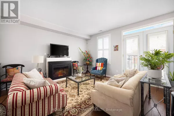 Toronto (trinity-bellwoods), ON M6J1R5,51 Halton ST #228