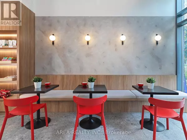 233 College ST #108B, Toronto (kensington-chinatown), ON M5T1R4