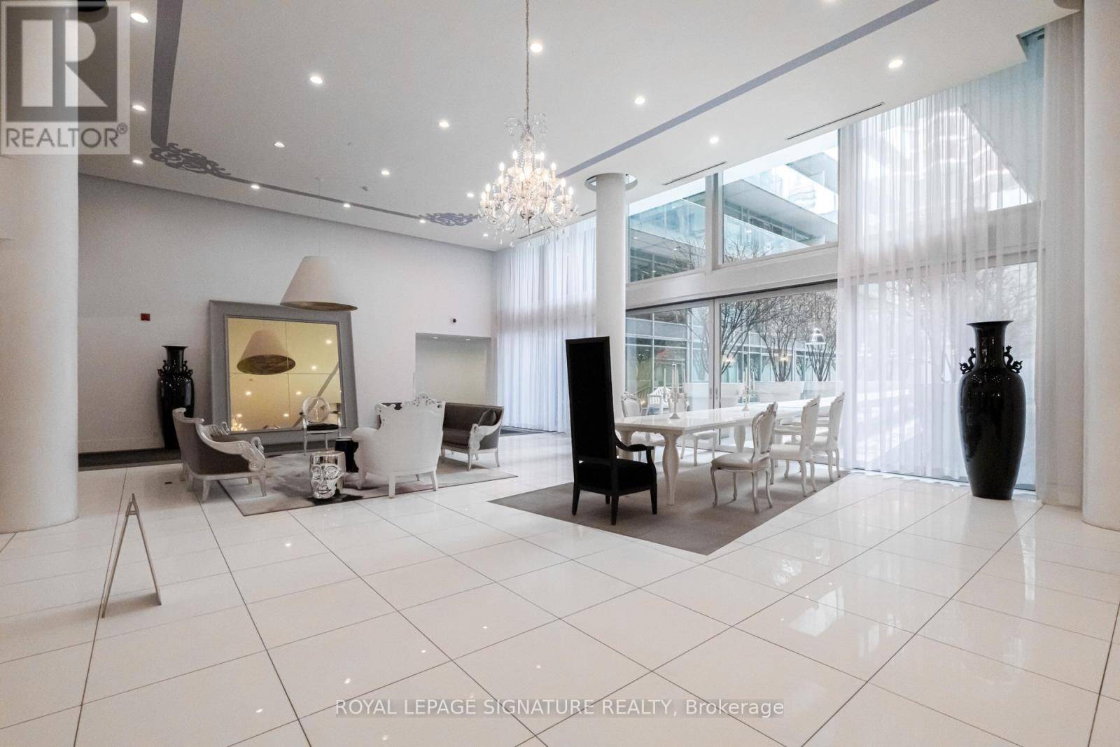 Toronto (waterfront Communities), ON M5V2M9,75 Portland ST #312