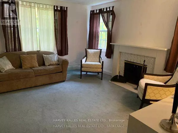 11 BARBERRY PLACE, Toronto (bayview Village), ON M2K1G9