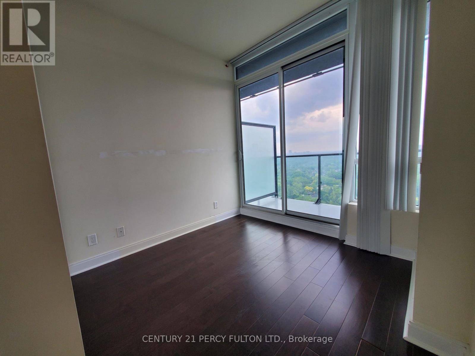 Toronto (rosedale-moore Park), ON M4W3Z4,825 Church ST #2606
