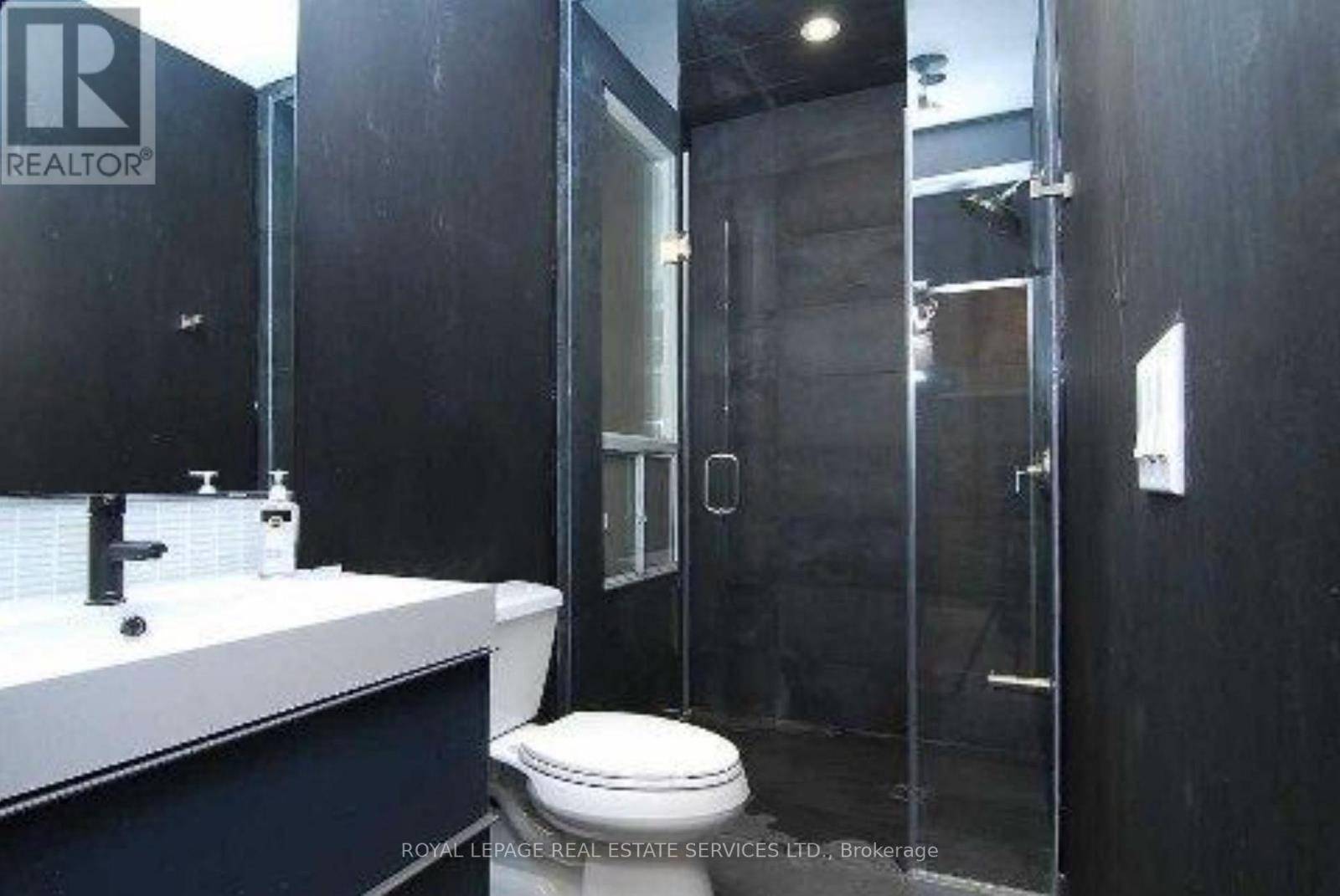 Toronto (little Portugal), ON M6J3K7,53 Gladstone AVE #M