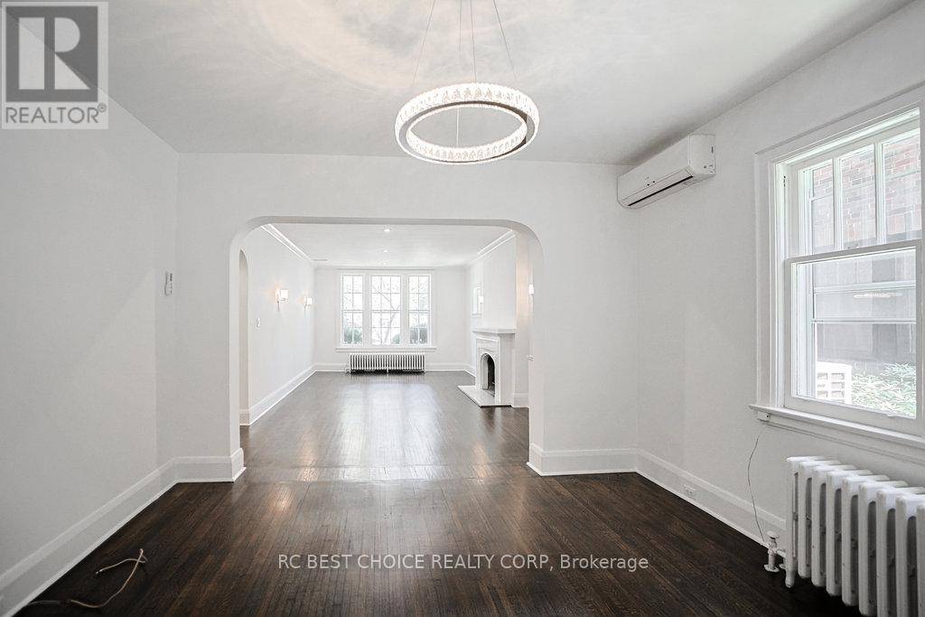 Toronto (rosedale-moore Park), ON M4W2C5,29 WHITEHALL ROAD