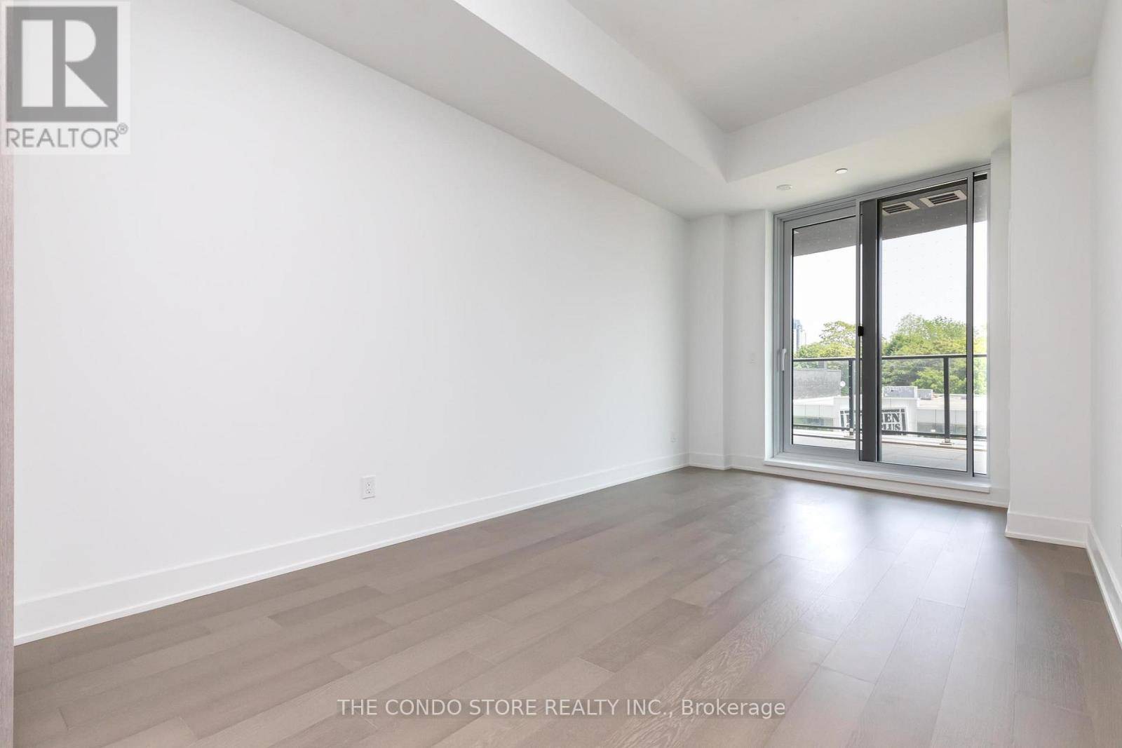Toronto (yonge-eglinton), ON M4S2A5,8 Manor RD West #304
