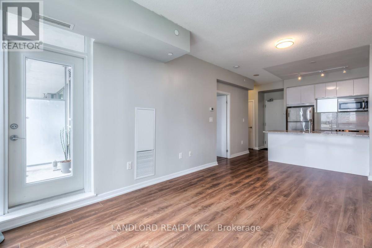 Toronto (henry Farm), ON M2J0B6,62 Forest Manor RD #912
