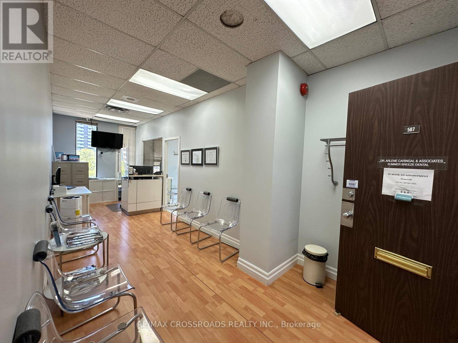 Toronto (bathurst Manor), ON M3H3S3,4430 Bathurst ST #507