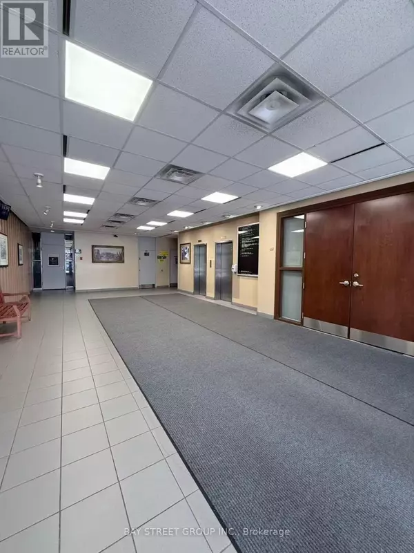 Toronto (henry Farm), ON M2J1W8,2175 Sheppard AVE East #222