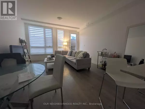 Toronto (englemount-lawrence), ON M6A0E5,106 GREEN GARDENS BOULEVARD