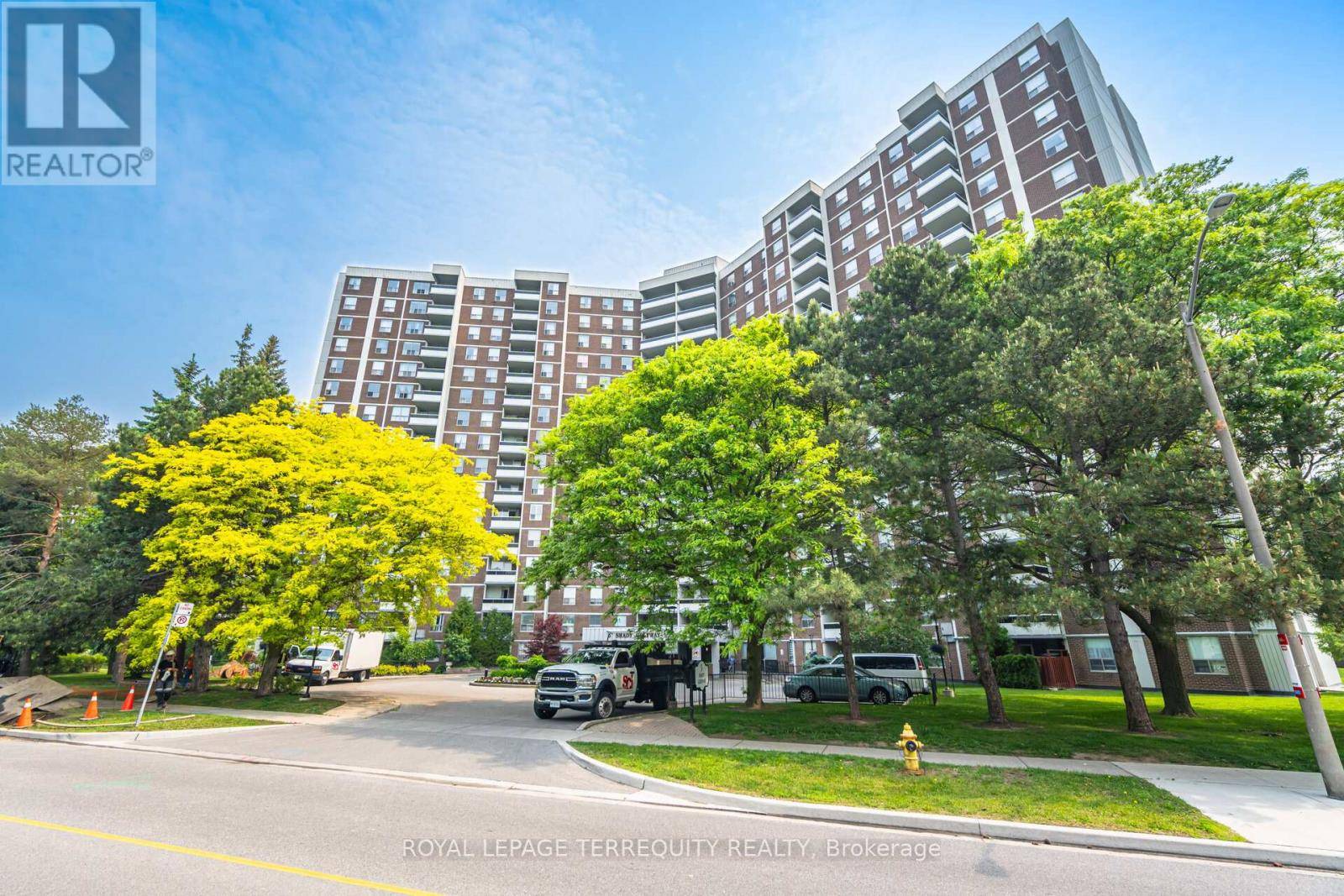5 Shady Golfway #904, Toronto (flemingdon Park), ON M3C3A5