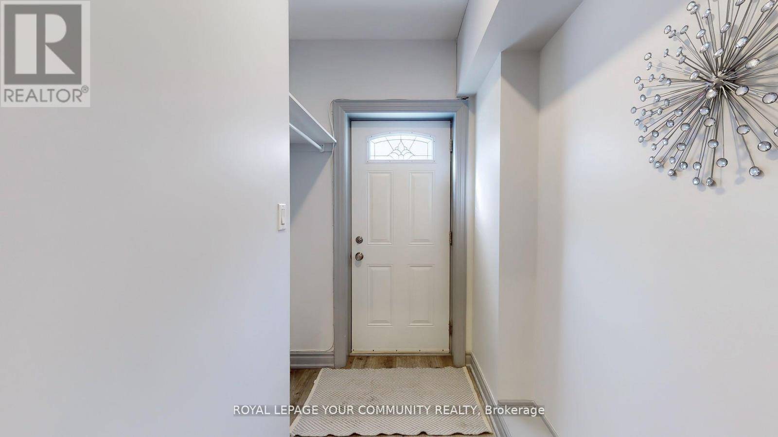 Toronto (cabbagetown-south St. James Town), ON M4X1P8,586 Parliament ST #C