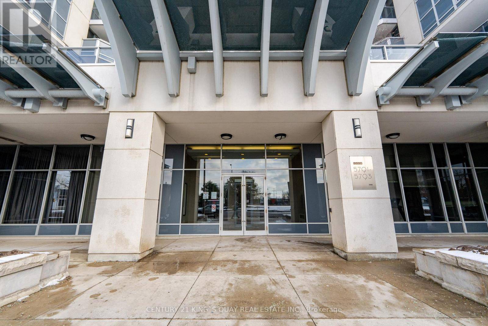 Toronto (newtonbrook East), ON M2M0A8,5791 Yonge ST #1202