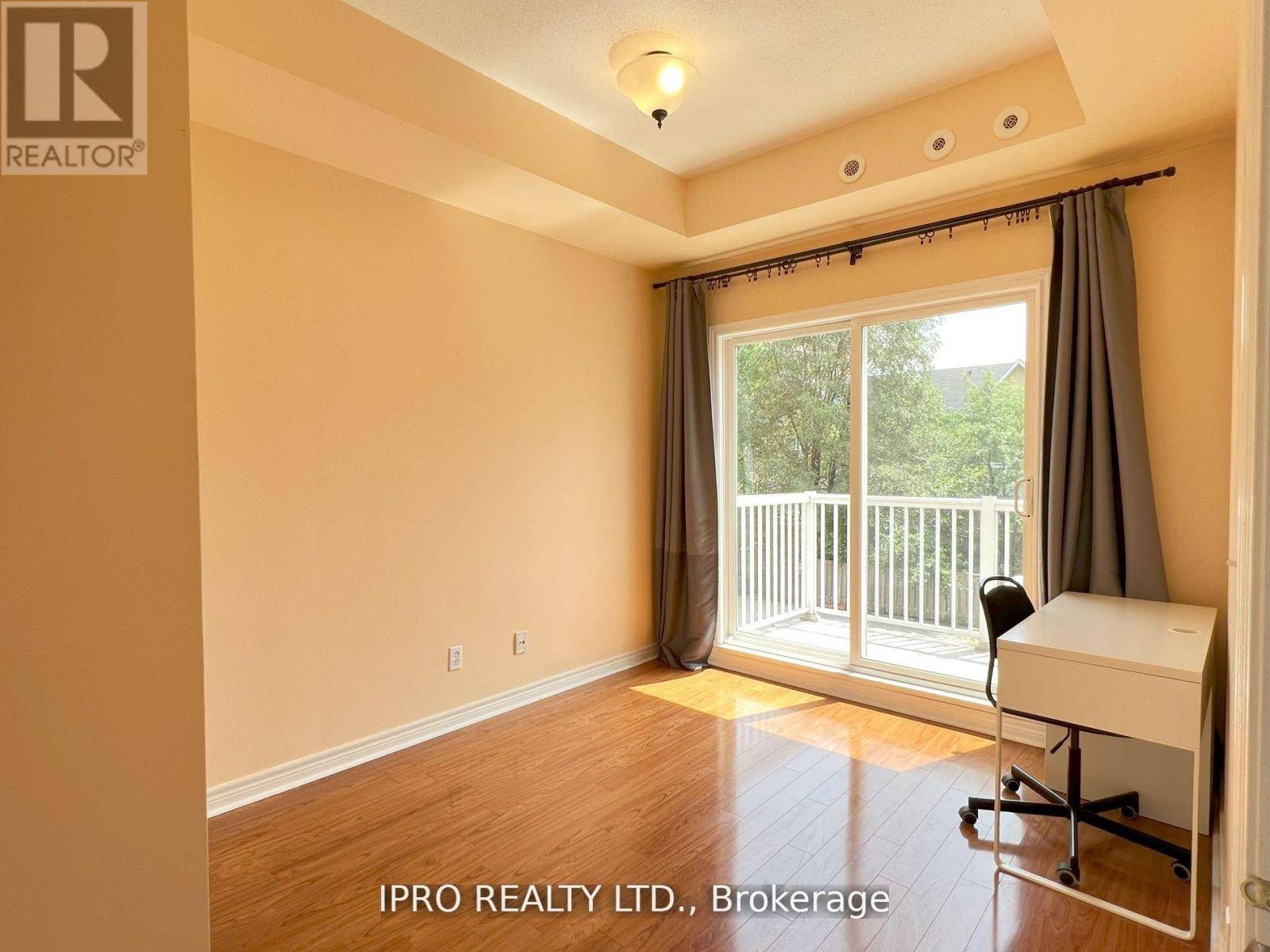 Toronto (cabbagetown-south St. James Town), ON M4X1G1,207 Wellesley ST East #210