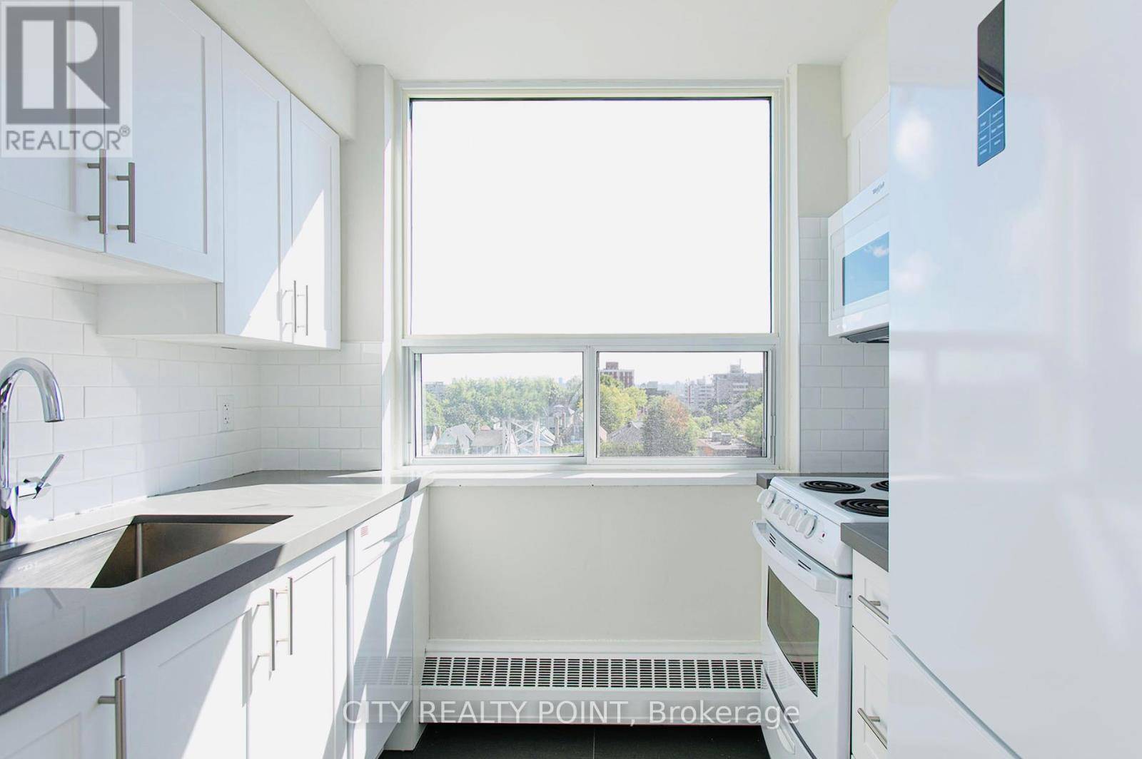 Toronto (mount Pleasant East), ON M4P1M4,490 Eglinton ST East #804