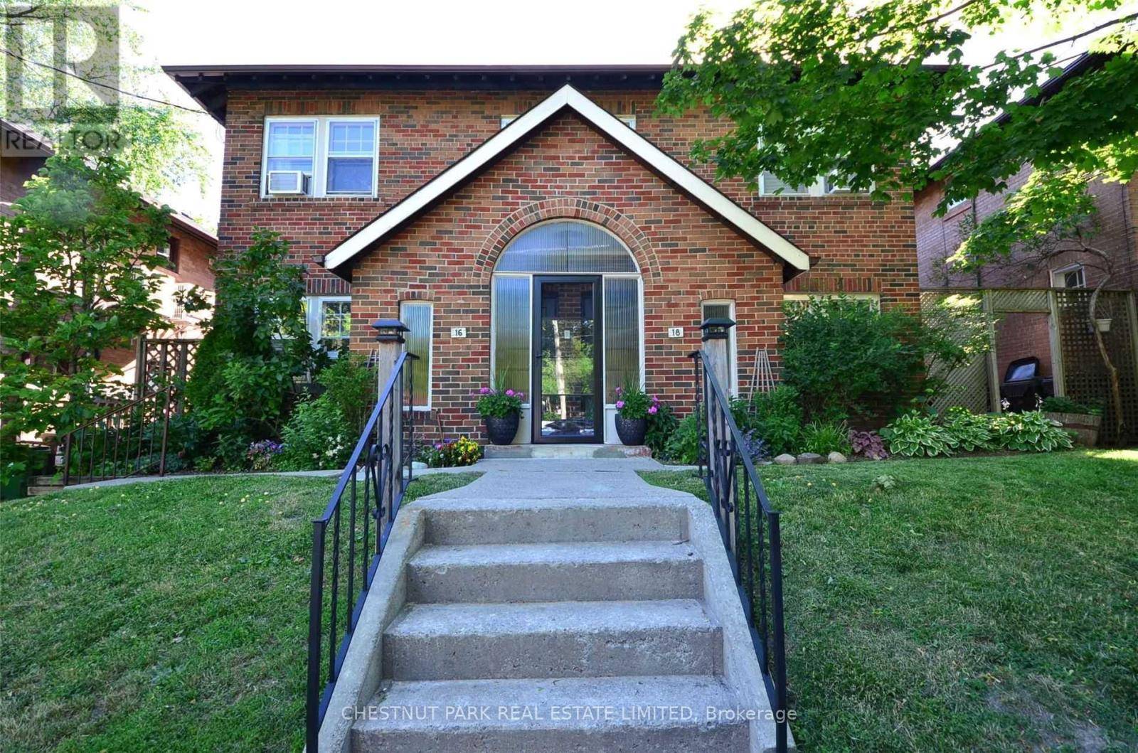 16 Acacia RD #Main, Toronto (mount Pleasant West), ON M4S1J6