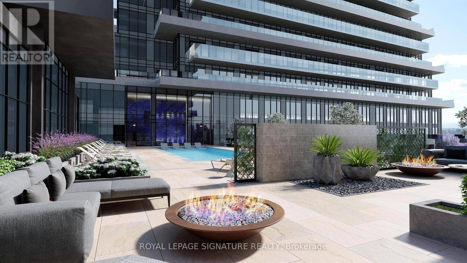 Toronto (banbury-don Mills), ON M3C0P7,30 Inn On The Park DR #3903