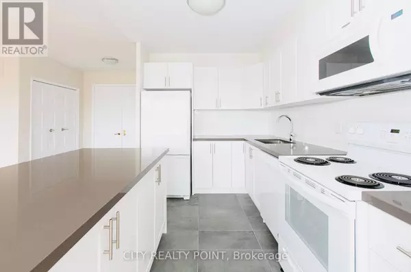 Toronto (forest Hill North), ON M5N1J4,10 Shallmar BLVD #508