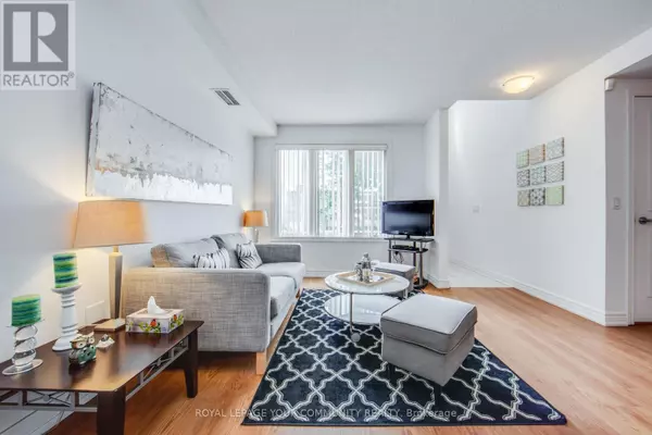 Toronto (leaside), ON M4G4J8,130 Vanderhoof AVE #101