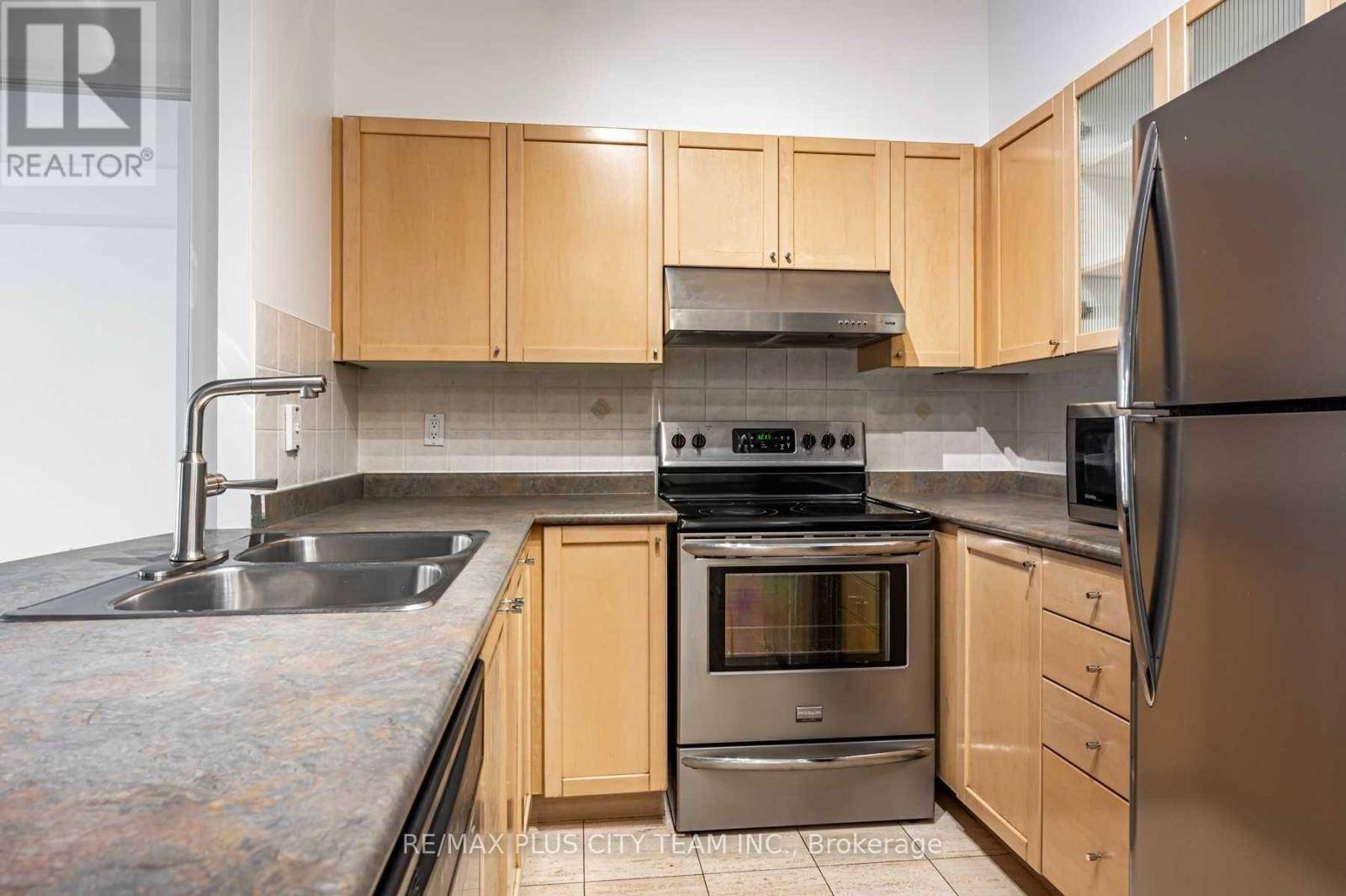 Toronto (waterfront Communities), ON M5V3M3,600 Queens Quay West #SPH07