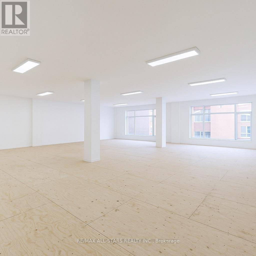 Toronto (kensington-chinatown), ON M5T1V6,14 Mccaul ST #300