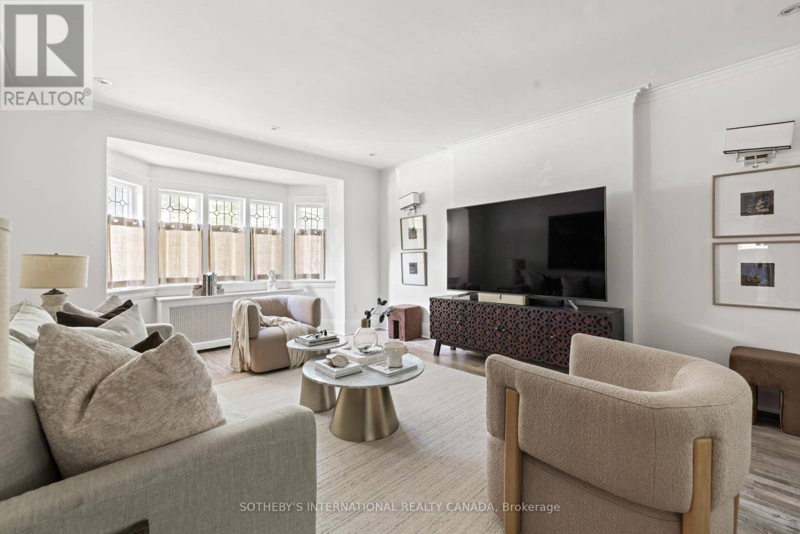 Toronto (forest Hill North), ON M5N1N1,551 BRIAR HILL AVENUE