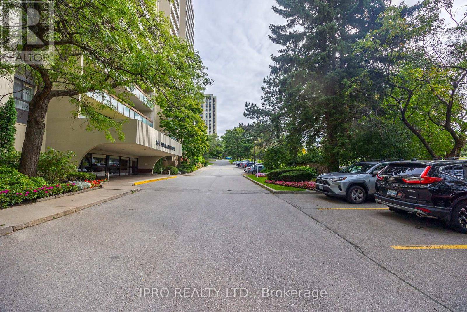 Toronto (don Valley Village), ON M2J4S6,260 Seneca Hill DR #1203